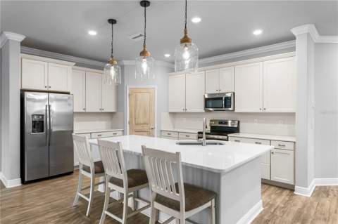602 Ozona Village Drive, Palm Harbor FL - photo 13 of 32