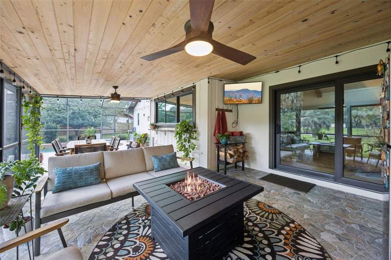 4 bedroom Single Family Residence at 737 Riverbend Boulevard, Sweetwater Oaks Sec 18, Longwood — photo 3