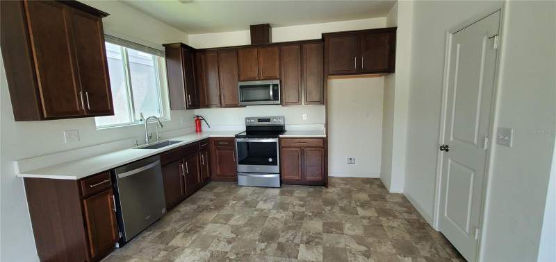 4 bedroom Single Family Residence at 2354 Twin Flower Lane, Landings At Riverbend, Sanford — photo 5