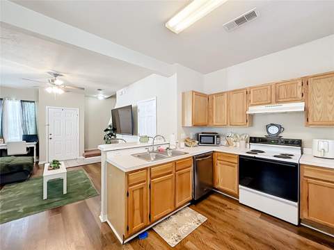 1710 NW 7th Street #604, Gainesville FL - photo 14 of 33