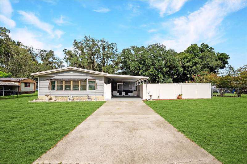 3 bedroom Manufactured Home at 9529 SW 30th Terrace, Leighton Estate, Ocala — photo 2