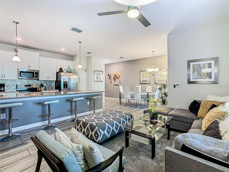4 bedroom Townhouse at 1579 Moon Valley Dr, Stoneybrook South, Davenport — photo 4
