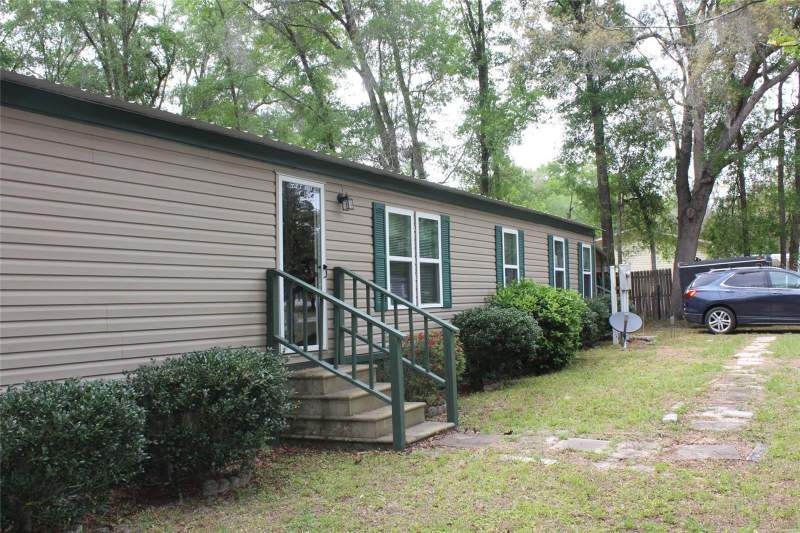 3 bedroom Mobile Home at 570 NE 70th Terrace, Reynolds, Ocala — photo 2