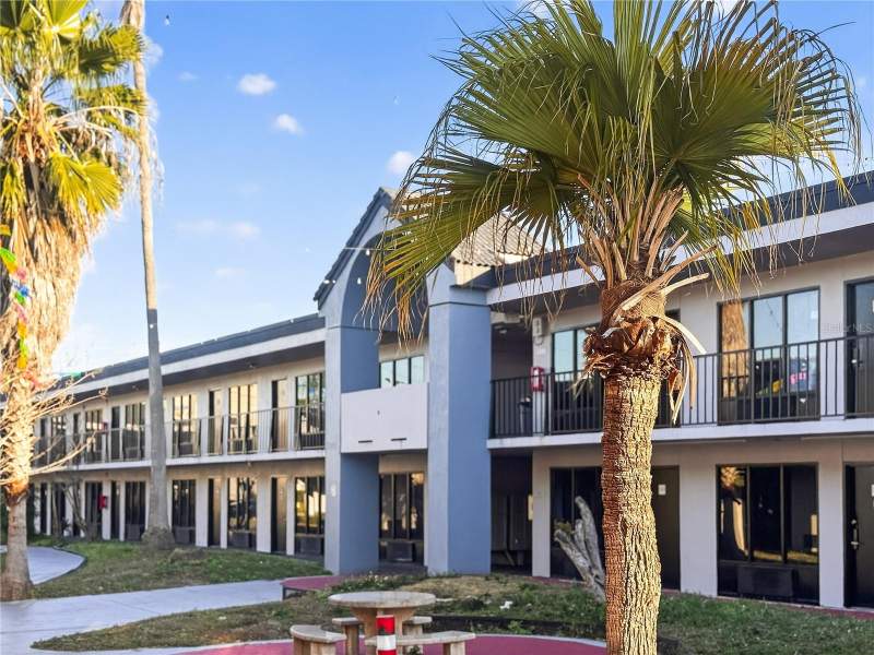 1 bedroom Condominium at 8421 S ORANGE BLOSSOM TRAIL #145, ALLIANCE, ORLANDO — photo 3
