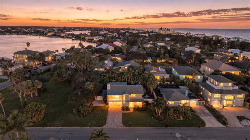 3 bedroom Single Family Residence at 112 6th Street, Belleair Beach, Belleair Beach — photo 5