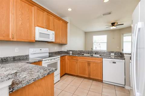 2925 Willow Creek Lane, Kissimmee FL - photo 8 of 15