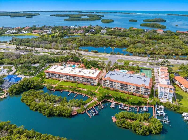 3 bedroom Condominium at 1695 Pinellas Bayway #D1, Hidden Lagoon At Arrowhead Point, Tierra Verde — photo 3