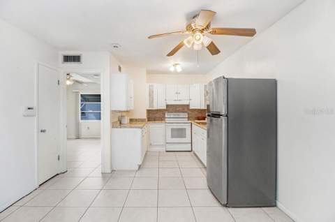 6006 Lilli Way, Bradenton FL - photo 12 of 32