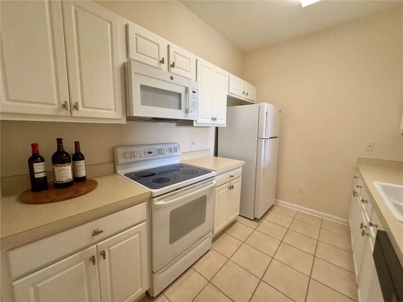 3 bedroom Condominium at 13536 TURTLE MARSH LOOP #532, GOLFVIEW AT HUNTERS CREEK PH 01, ORLANDO — photo 4