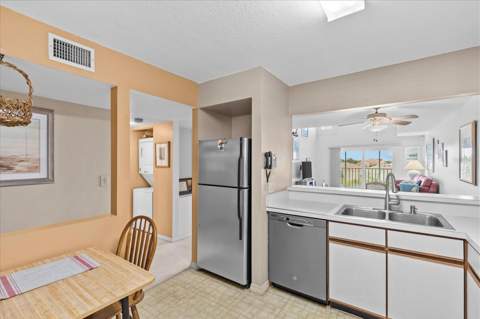 5537 Sea Forest Drive #307, New Port Richey FL - photo 18 of 43