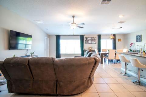5466 Blue Azure Drive, Wimauma FL - photo 14 of 44