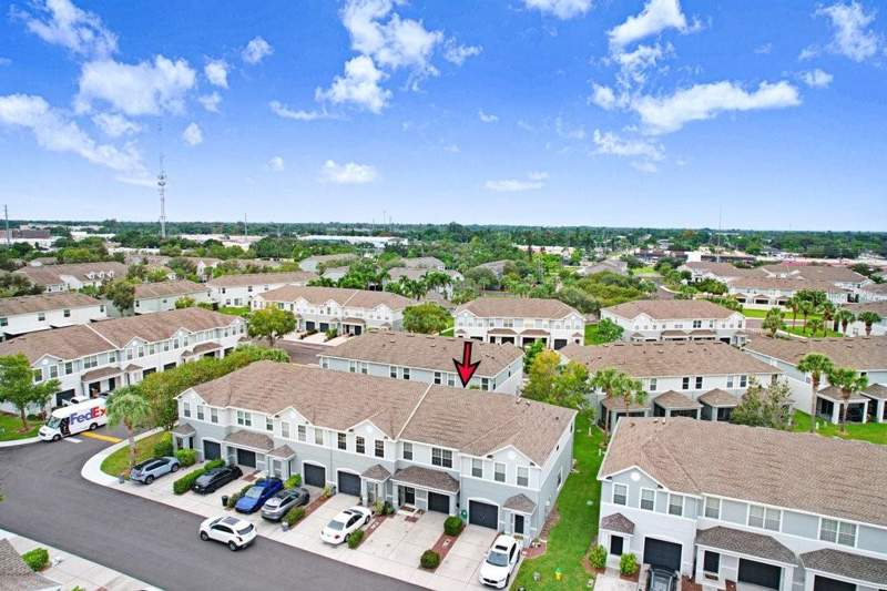 3 bedroom Townhouse at 6818 46th Lane, Sawgrass Village, Pinellas Park — photo 3