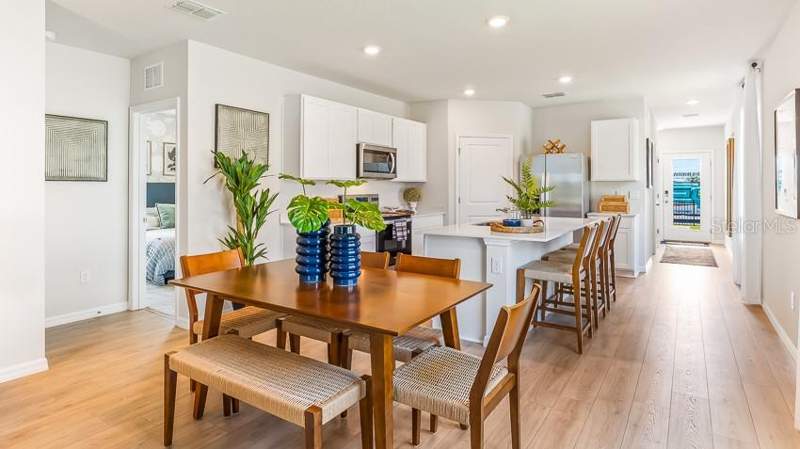 4 bedroom Single Family Residence at 8853 Clear View Street, Seaire, Parrish — photo 5