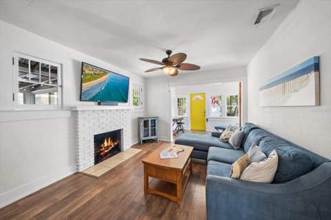 1320 Charlotte Avenue, Sarasota FL - photo 7 of 44