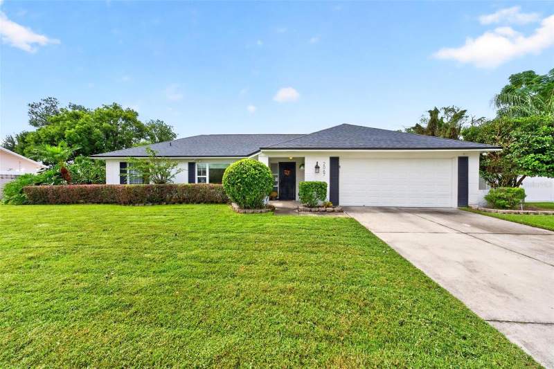 4 bedroom Single Family Residence at 2067 Poinciana Road, Winter Woods Unit 04, Winter Park — photo 3