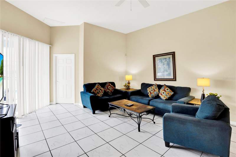 4 bedroom Single Family Residence at 121 Minniehaha Circle, Calabay Park At Tower Lake Ph 02, Haines City — photo 4