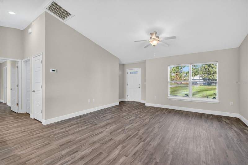 3 bedroom Single Family Residence at 10 Juniper Loop Run, Silver Springs Shores, Ocala — photo 4
