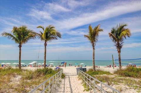 179 Medallion Boulevard #H, Madeira Beach FL - photo 14 of 30