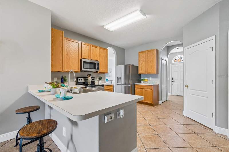 4 bedroom Single Family Residence at 27211 Liriope Court, Saddlebrook Village West, Wesley Chapel — photo 2