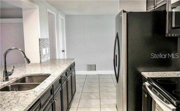 3 bedroom Single Family Residence at 21 Southland Road, South Venice, Venice — photo 3