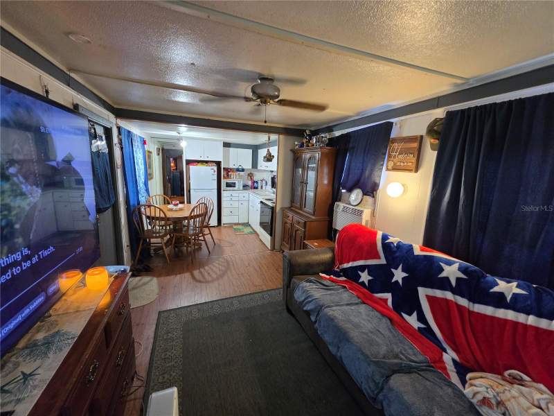 2 bedroom Mobile Home at 37629 March Lane, Zephyrhills Colony Co, Zephyrhills — photo 3
