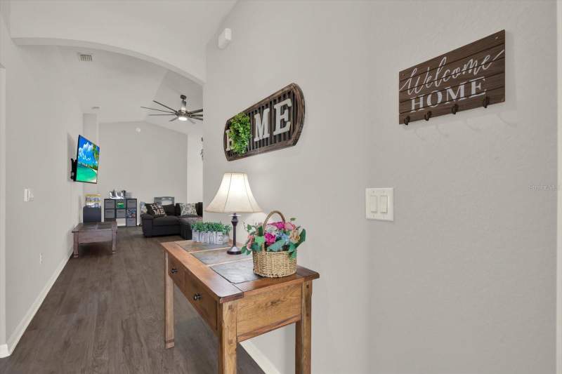 4 bedroom Single Family Residence at 117 Eagle Summit Drive, River Bend West Sub, Ruskin — photo 3