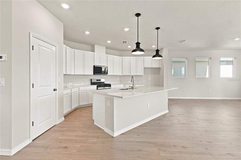 5 bedroom Single Family Residence at 600 Allora Avenue, Vistera Of Venice, Nokomis — photo 2