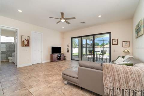 3137 SE 8th Avenue, Cape Coral FL - photo 10 of 23