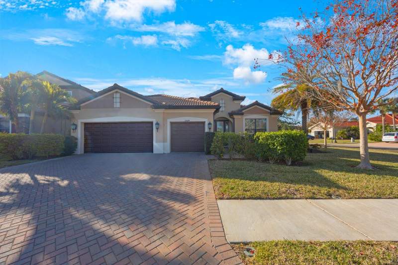 2564 GRAND CYPRESS BOULEVARD home for sale in Grand Cypress On Lake Tarpon
