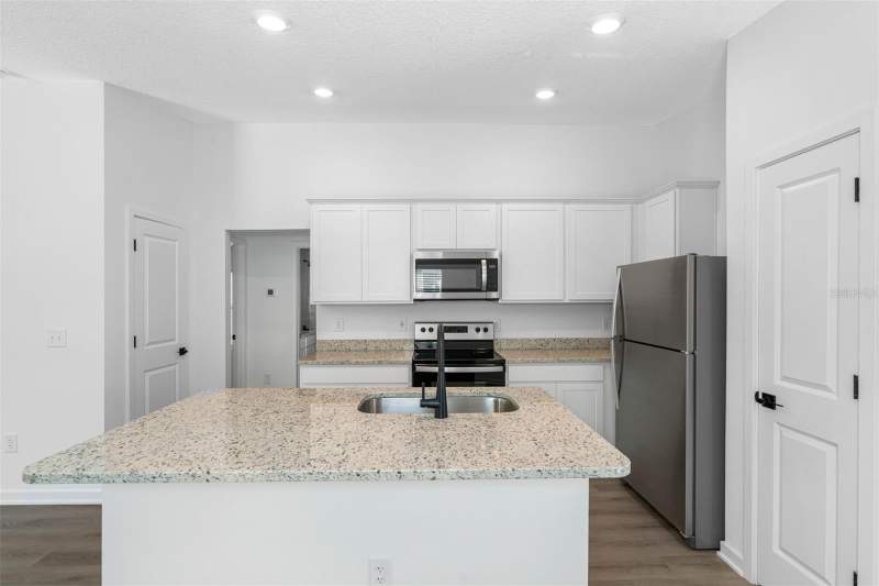 3 bedroom Single Family Residence at 5220 Wendal Street, Spring Hill, Spring Hill — photo 3