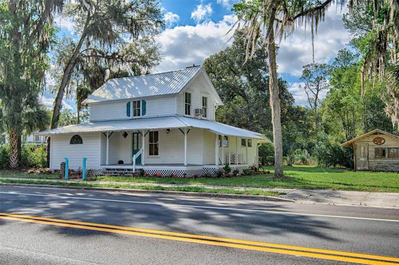 4 bedroom Single Family Residence at 25415 NE State Road 26, Melrose, Melrose — photo 3