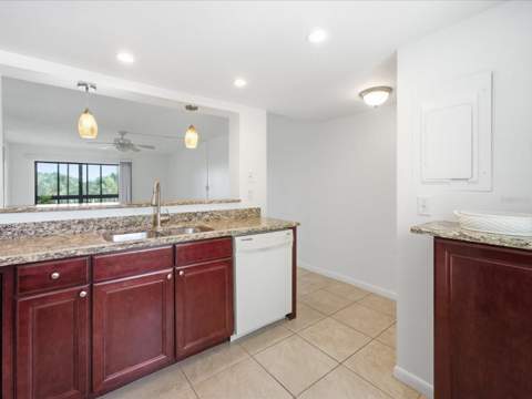 13626 Greenfield Drive #401, Tampa FL - photo 10 of 45