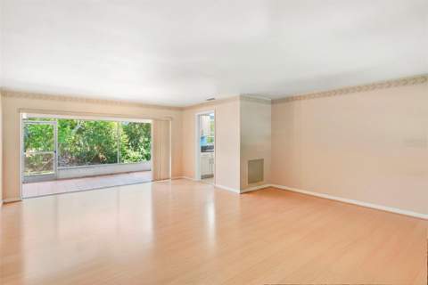 1413 Embassy Drive, Clearwater FL - photo 7 of 24