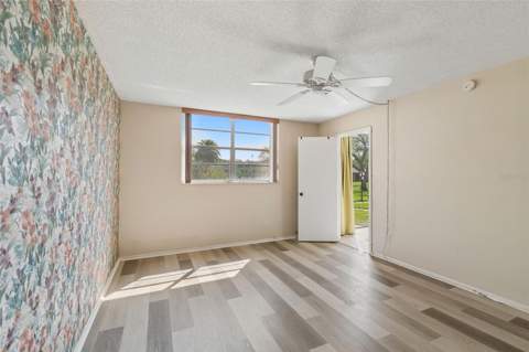5095 Bay Street #110, St Petersburg FL - photo 21 of 34