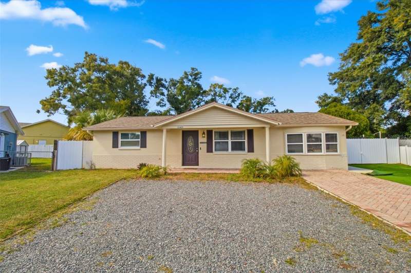 4 bedroom Single Family Residence at 11625 Crystal Lake Drive, Gulf Highlands, Port Richey — photo 2
