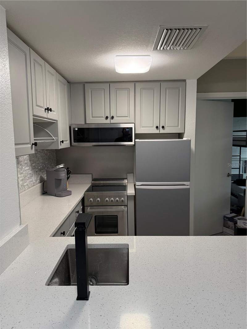 2 bedroom Condominium at 6165 Carrier Drive #3106, Enclave At Orlando Ph 03, Orlando — photo 3