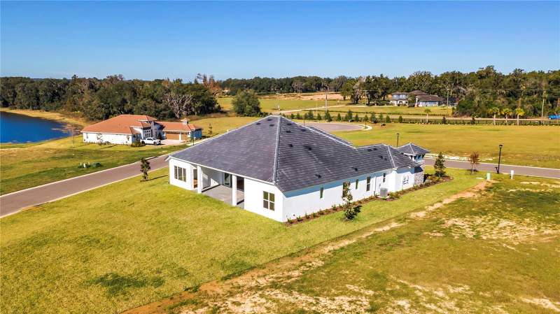 4 bedroom Single Family Residence at 35588 Farmview Road, West Hill Estates, Dade City — photo 3