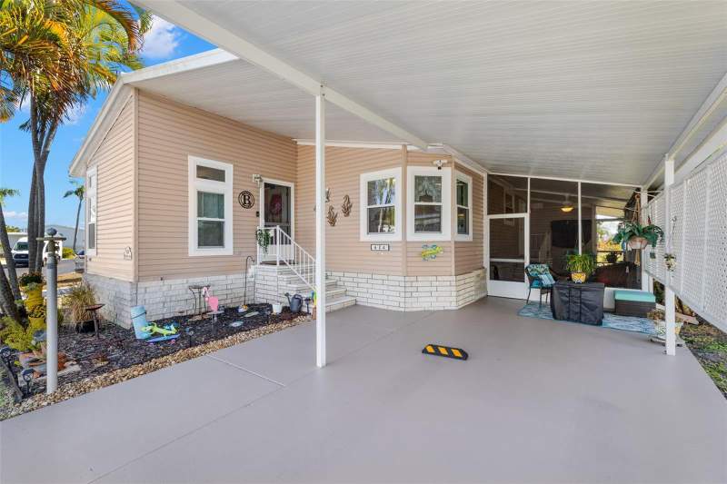 2 bedroom Manufactured Home at 624 Mount Piney Avenue #703, St Petersburg, St Petersburg — photo 2