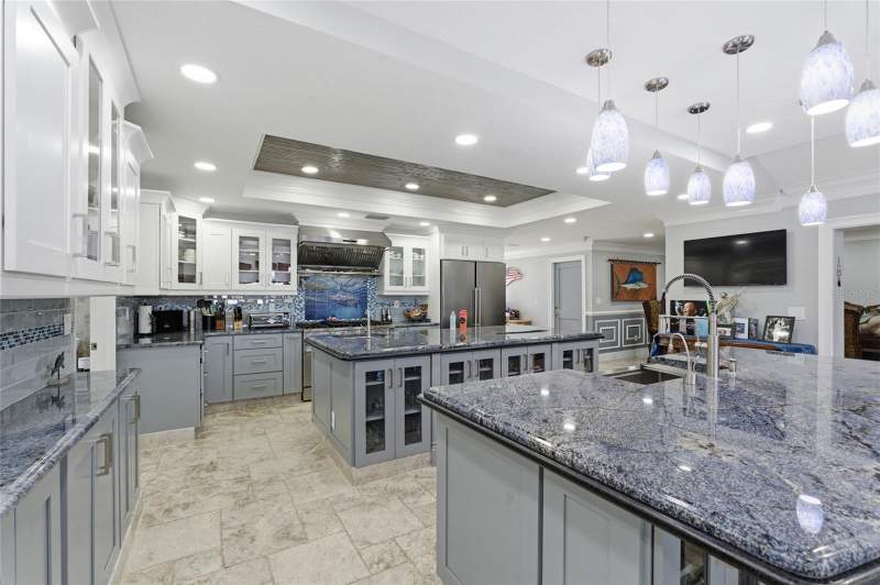 3 bedroom Single Family Residence at 3874 48th Avenue, Maximo Moorings, St Petersburg — photo 4