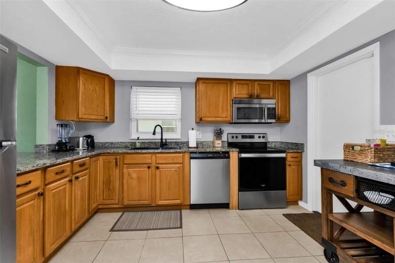 3 bedroom Single Family Residence at 82 Rotonda Circle, Rotonda West Oakland Hills, Rotonda West — photo 3