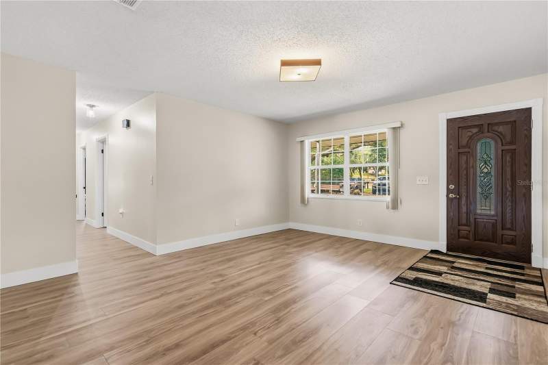 4 bedroom Single Family Residence at 9909 Jacaranda Avenue, Patio Point, Clermont — photo 4