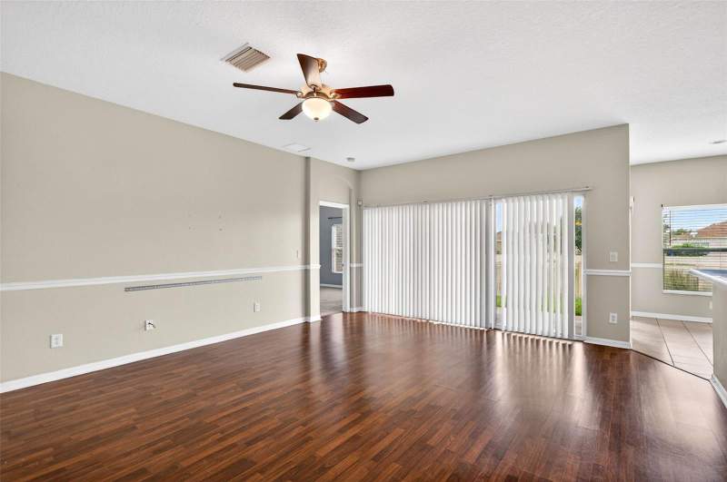 5 bedroom Single Family Residence at 612 Marion Hill Lane, Bahia Lakes Ph 2, Ruskin — photo 3