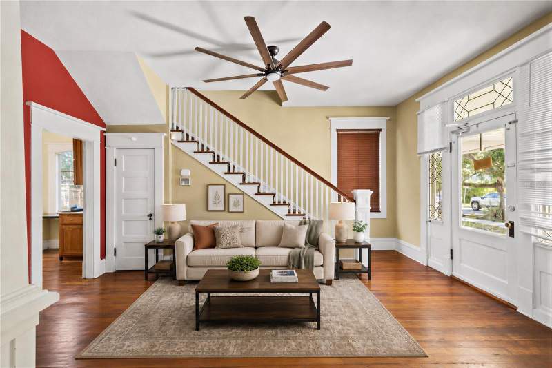 6 bedroom Single Family Residence at 5202 N Seminole Avenue, Seminole Heights Of North Tamp, Tampa — photo 4