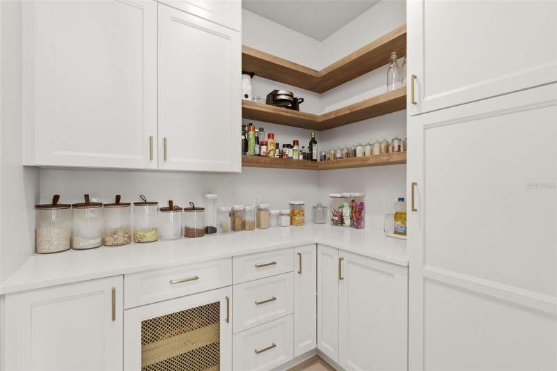 6 bedroom Single Family Residence at 809 E Church Street, Wilmott J W Rev, Orlando — photo 5