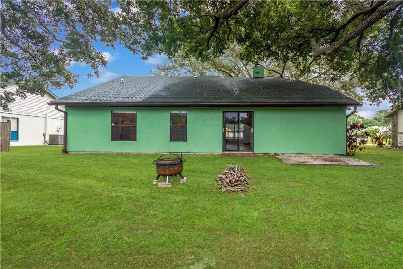 2 bedroom Single Family Residence at 5546 34th Court, Oak Terrace, Bradenton — photo 4