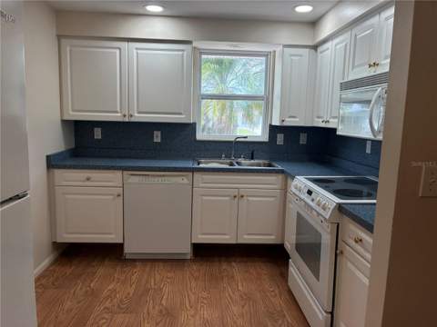 90 Harwich Circle, Englewood FL - photo 7 of 29