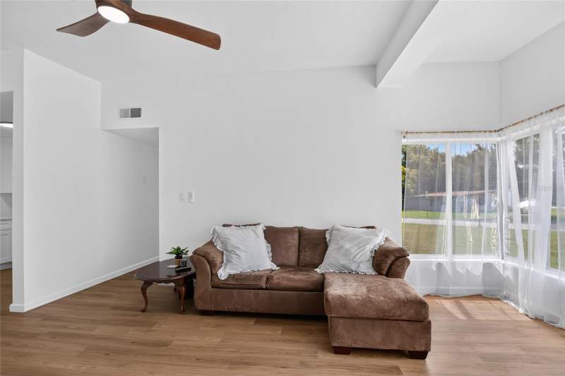 3 bedroom Single Family Residence at 100 Pinecrest Drive, South Pinecrest, Sanford — photo 5
