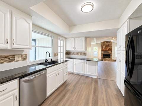 8421 Cypress Lake Circle, Sarasota FL - photo 6 of 6