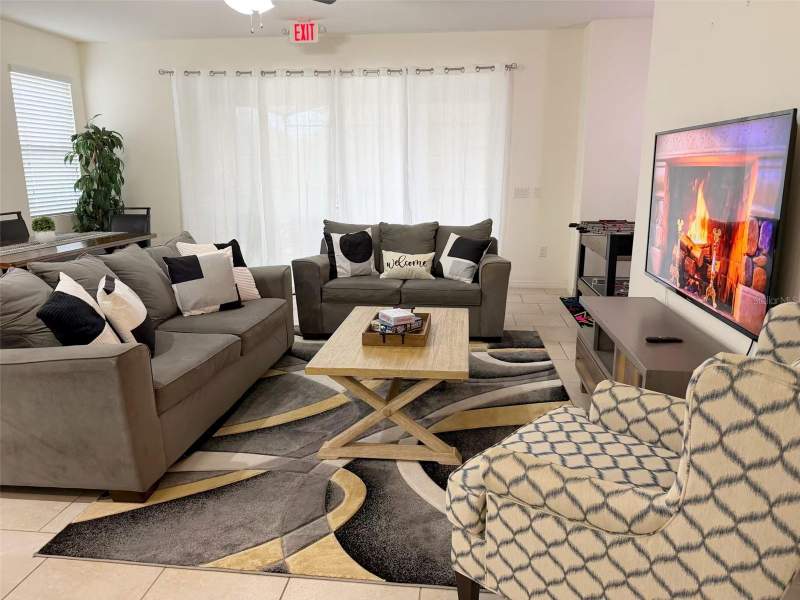 5 bedroom Townhouse at 4763 Terrasonesta Drive, Oakmont Twnhms Ph 1, Davenport — photo 4