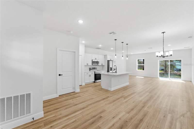 4 bedroom Single Family Residence at 12797 SW 58th Circle, Marion Oaks 10, Ocala — photo 4